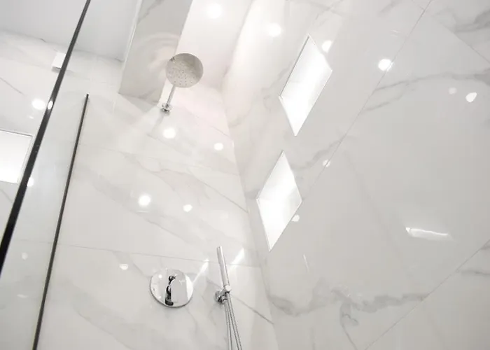 Luxury Marble 아파트