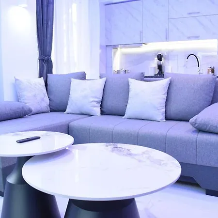 Luxury Marble アパート